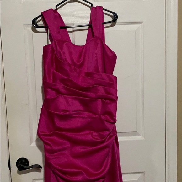 Pink dress - Picture 3 of 4
